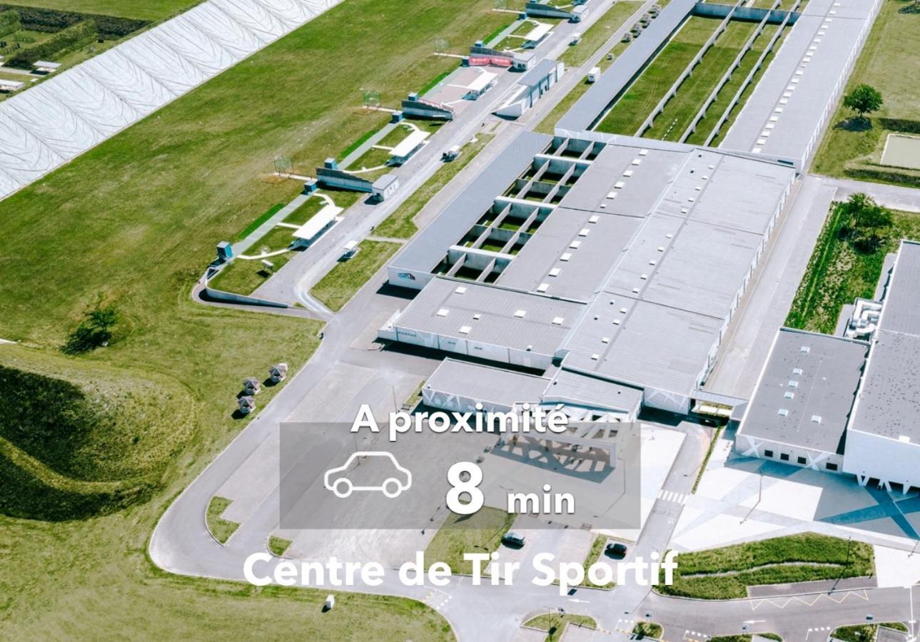Appartamento Le Haussmann ⸱ Stationnement Gratuit ⸱ Fibre Déols Esterno foto